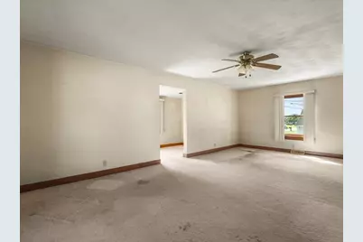 15 W Walnut Street, Cedarville, IL 61013 - Photo 8