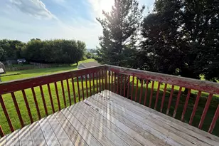 7650 Hawks Ridge Rd, Machesney Park, IL 61115 - Photo 10