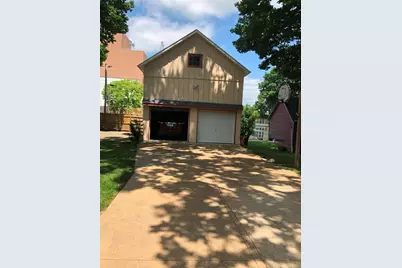219 W 4th Street, Pecatonica, IL 61063 - Photo 2