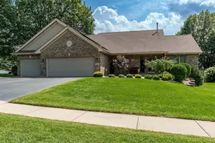 5949 Deerwood Ct, Roscoe, IL 61073 - Photo 1