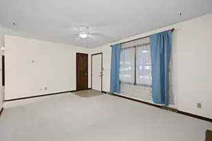 618 Clinton St, Galena, IL 61036 - Photo 2