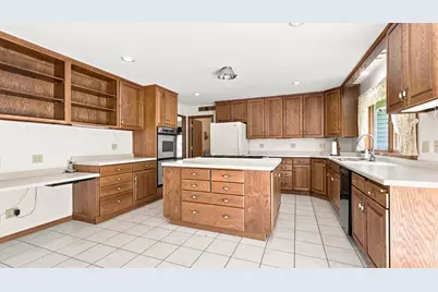 1135 W Menzemer, Elizabeth, IL 61028 - Photo 8
