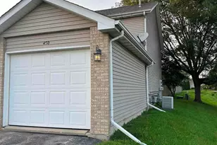 450 Amphitheater Dr, Rockford, IL 61107 - Photo 16