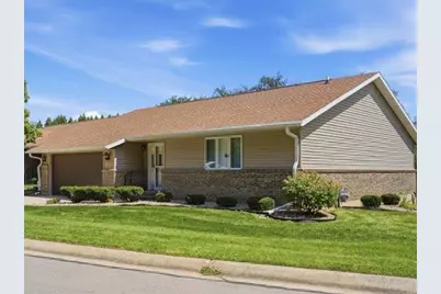 801 Quail Ridge Drive, Freeport, IL 61032 - Photo 2
