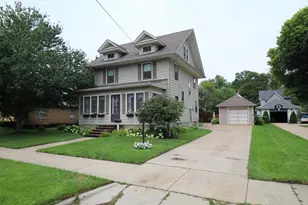 410 E Hurlbut, Belvidere, IL 61008 - Photo 2
