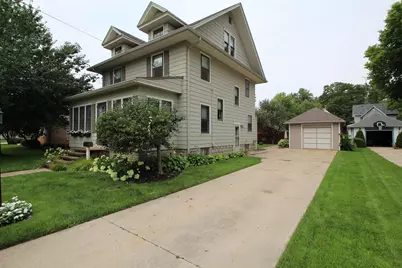 410 E Hurlbut, Belvidere, IL 61008 - Photo 4