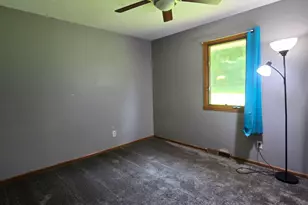 9375 Winterfield Ln, Roscoe, IL 61073 - Photo 14
