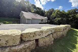 38 Longwood Dr, Galena, IL 61036 - Photo 32