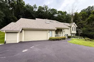 38 Longwood Dr, Galena, IL 61036 - Photo 4