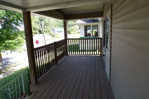 822 N 4th St, Savanna, IL 61074 - Photo 2