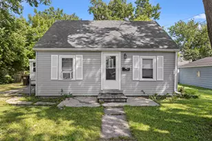1428 Maple Ave, Belvidere, IL 61008 - Photo 1