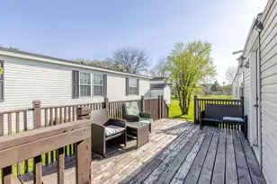 403 Spruce Dr, Belvidere, IL 61008 - Photo 2