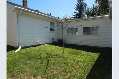 1474 S Carroll Avenue, Freeport, IL 61032 - Photo 10