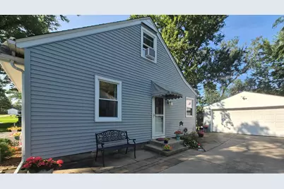 2227 Arizona Avenue, Rockford, IL 61108 - Photo 2