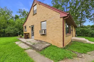 1524 Victoria Ave, Rockford, IL 61102 - Photo 22