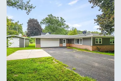 1905 S Walnut Road, Freeport, IL 61032 - Photo 2