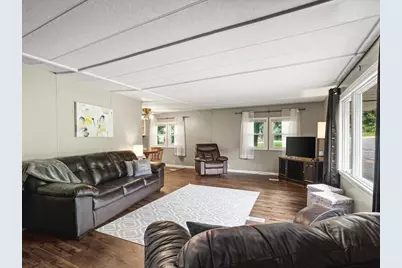1905 S Walnut Road, Freeport, IL 61032 - Photo 4