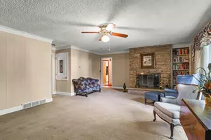 4007 Landstrom Rd, Rockford, IL 61114 - Photo 8