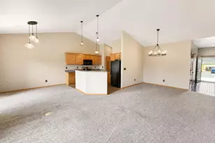 11802 River Hills Pkwy, Rockton, IL 61072 - Photo 10
