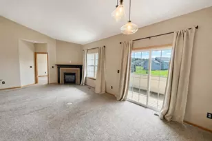 11802 River Hills Pkwy, Rockton, IL 61072 - Photo 8
