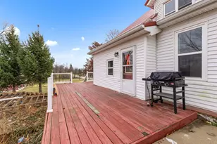 16437 Edwardsville Rd, Pecatonica, IL 61063 - Photo 8