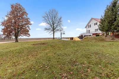 16437 Edwardsville Road, Pecatonica, IL 61063 - Photo 4
