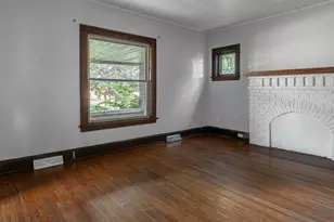 2243 Parmele St, Rockford, IL 61104 - Photo 6