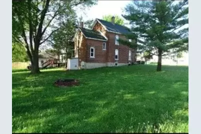355 N Foley Avenue, Freeport, IL 61032 - Photo 2