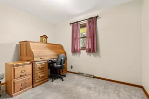 9304 Lawson Dr, Machesney Park, IL 61115 - Photo 8