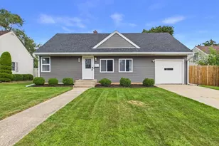 1328 Leaman Pl, Rockford, IL 61108 - Photo 2