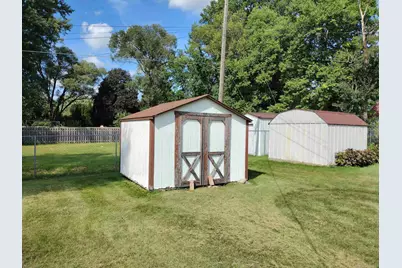 312 E 11th Street, Pecatonica, IL 61063 - Photo 4