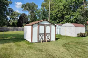 312 E 11th St, Pecatonica, IL 61063 - Photo 4