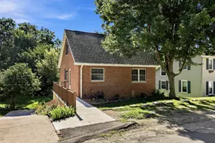 228 S Hickory St, Galena, IL 61036 - Photo 2