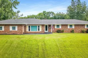 5420 Golden Prairie Cir, Rockford, IL 61109 - Photo 2