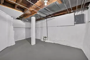 110 W 3rd St, Belvidere, IL 61008 - Photo 32