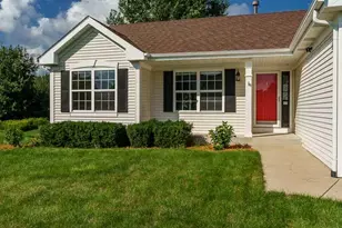 7078 Golden Eagle Dr, Loves Park, IL 61111 - Photo 2