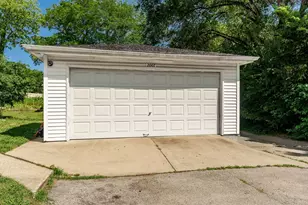 2007 E State St, Rockford, IL 61104 - Photo 12