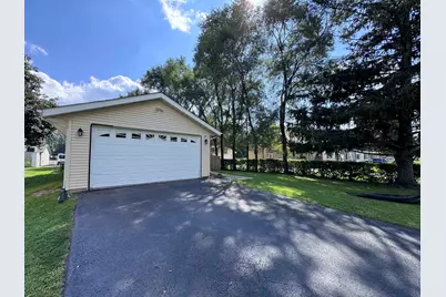 837 Maple Avenue, Machesney Park, IL 61115 - Photo 2