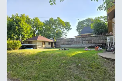 1520 18th St, Rockford, IL 61104 - Photo 4