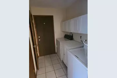 802 N Greenfield Drive, Freeport, IL 61032 - Photo 10