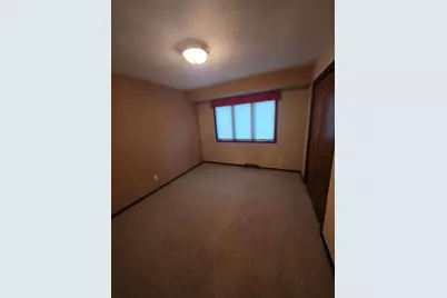 802 N Greenfield Drive, Freeport, IL 61032 - Photo 16