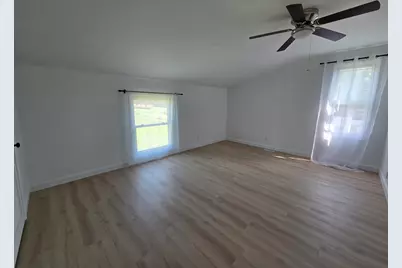 409 N Main Street #Upper Unit, Elburn, IL 60119 - Photo 10