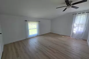 409 N Main St, Elburn, IL 60119 - Photo 10
