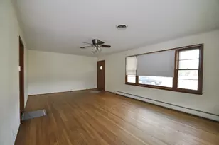 1015 S 1st Ave, Ottawa, IL 61350 - Photo 2