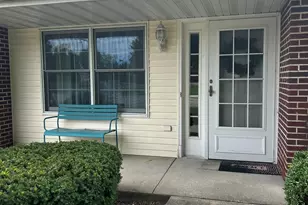 2109 W Navajo Dr, Freeport, IL 61032 - Photo 4