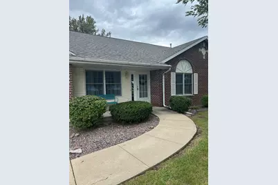 2109 W Navajo Drive, Freeport, IL 61032 - Photo 1