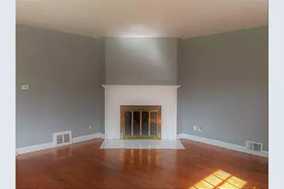 2019 Glenwood Avenue, Rockford, IL 61103 - Photo 4