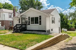 828 Indiana Ave, Rockford, IL 61102 - Photo 1