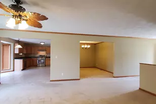 11178 Jasmine Dr, Roscoe, IL 61073 - Photo 8