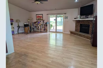 1016 Baxter Lane, Freeport, IL 61032 - Photo 4